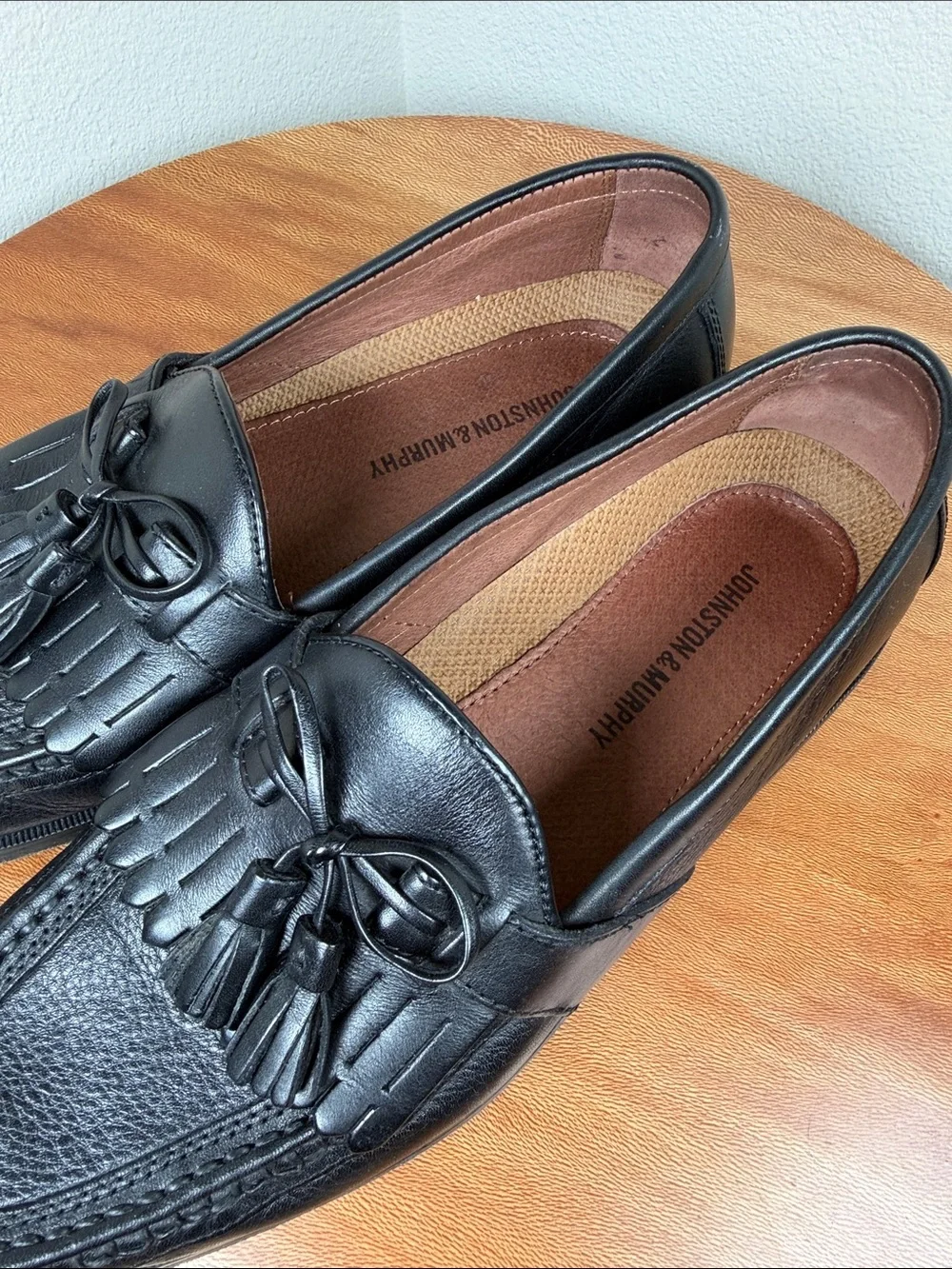 Johnston Murphy Loafers Black Leather Tassel Kiltie Apron Round Toe Shoes 9.5M